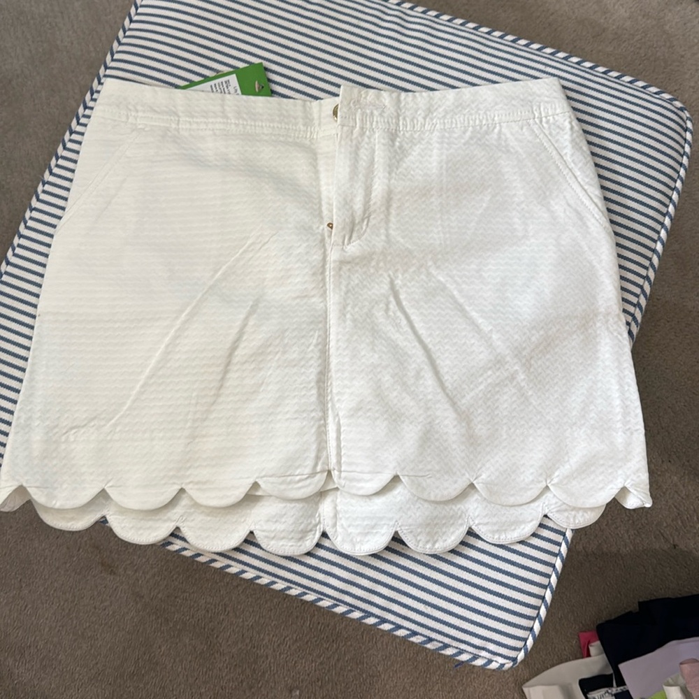 Lilly Pulitzer women’s white scalloped skirt size 6